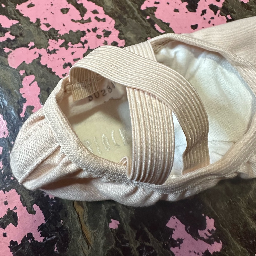 BLOCH canvas ballet slippers sz 1B - Picture 3 of 6